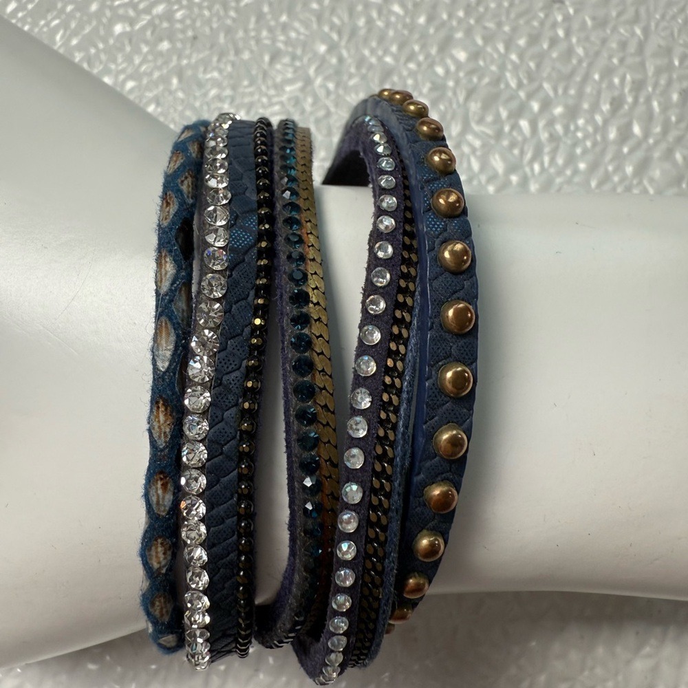 Bracelet Multi-Layered Blue‎ Leather Rhinestone Magnetic